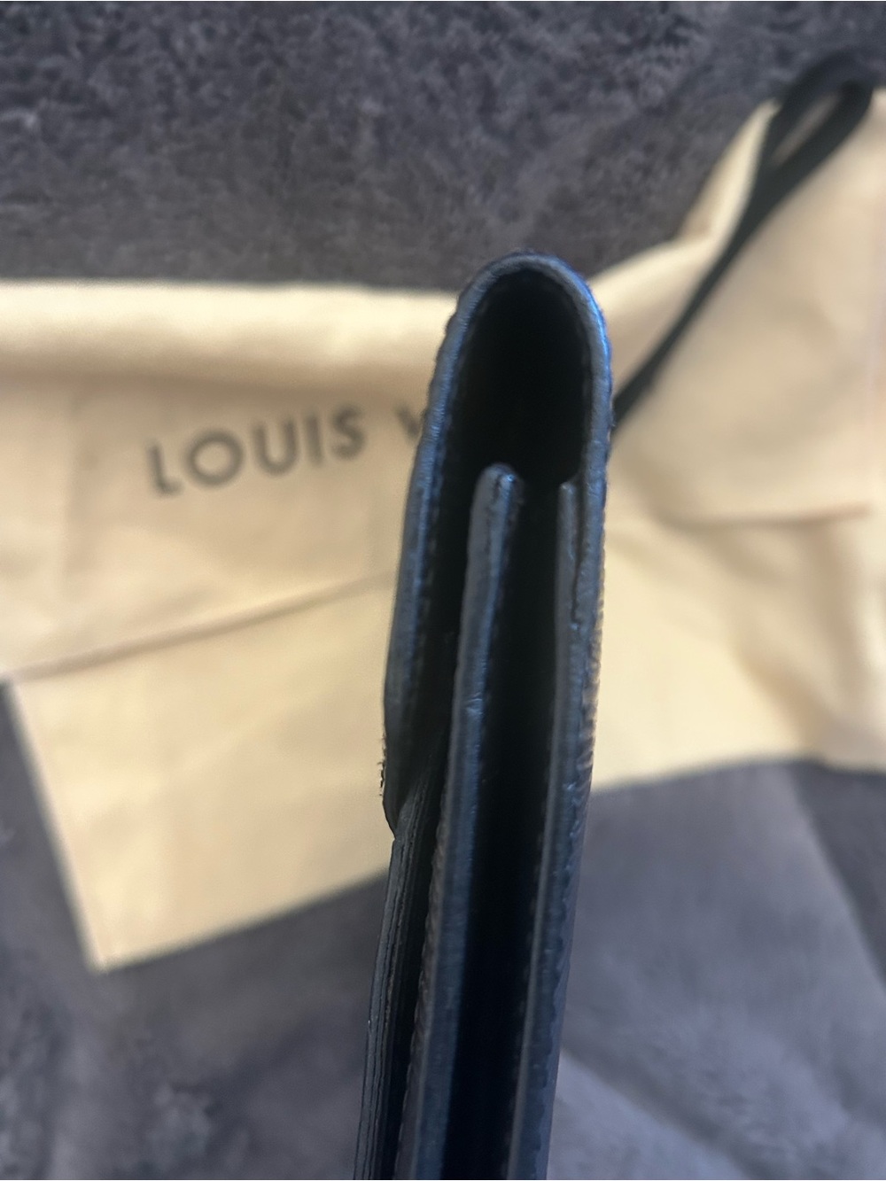 Louis Vuitton Black Epi leather Pochette Sellier Dragonne Clutch Ret. $900-1200 - Picture 5 of 15